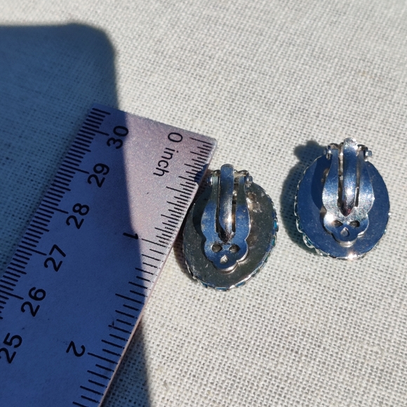 Gorgeous vintage large blue apatite stone earrings - Picture 5 of 5